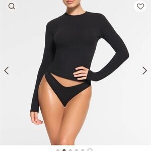 Skims long sleeve t shirt